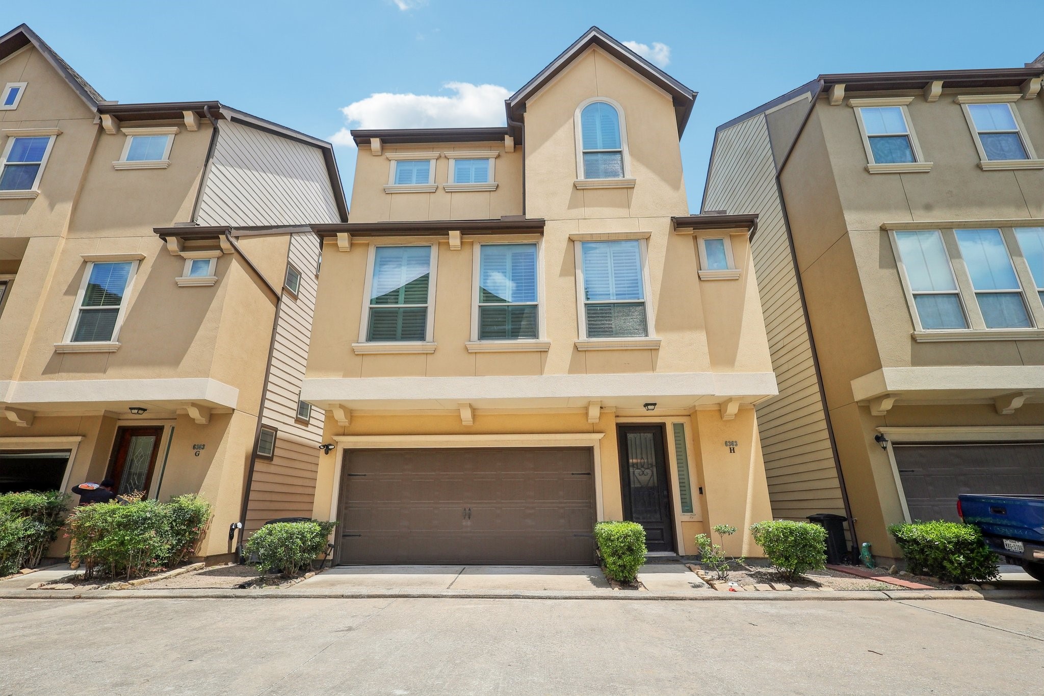 6363 Fairdale Lane H Houston TX 77057