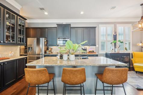 6363 Fairdale Lane H Houston TX 77057