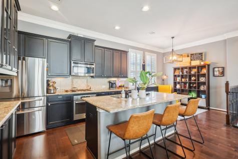 6363 Fairdale Lane H Houston TX 77057
