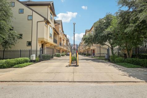 6363 Fairdale Lane H Houston TX 77057