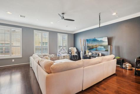 6363 Fairdale Lane H Houston TX 77057