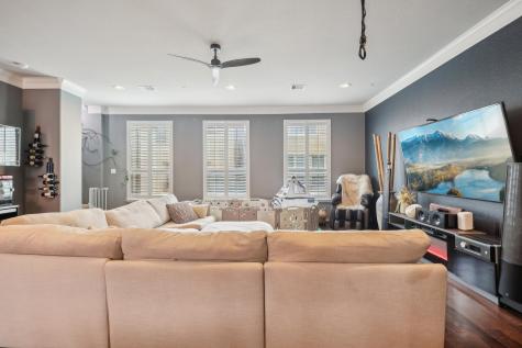 6363 Fairdale Lane H Houston TX 77057