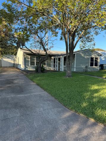 112 Pompano Avenue Galveston TX 77550