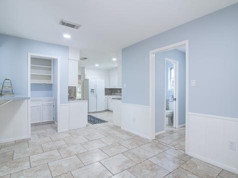 312 Narcissus Street Lake Jackson TX 77566