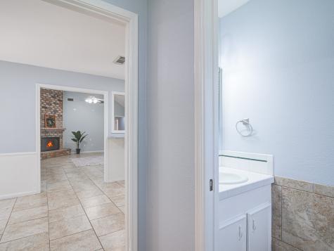 312 Narcissus Street Lake Jackson TX 77566