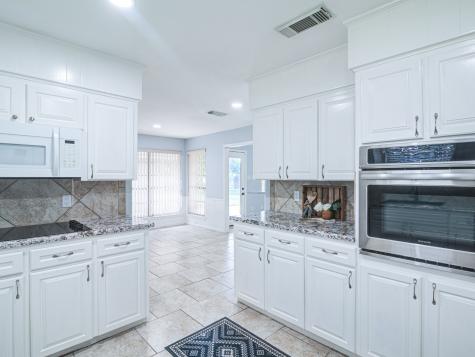 312 Narcissus Street Lake Jackson TX 77566