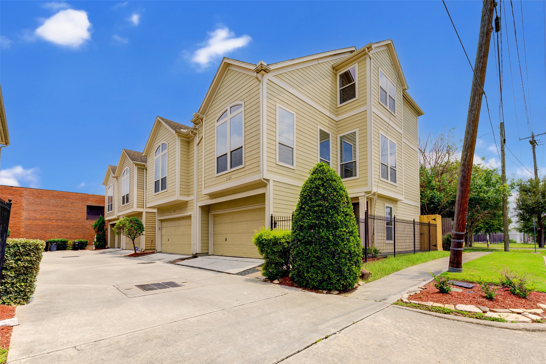 3129 Dallas Street Houston TX 77003