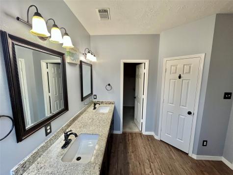 1803 Stoneleigh Court Sugar Land TX 77479