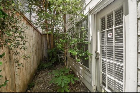 5217 Blossom Street B Houston TX 77007