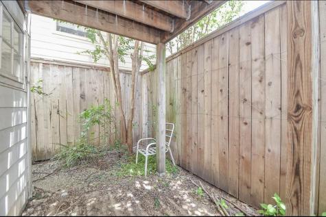 5217 Blossom Street B Houston TX 77007