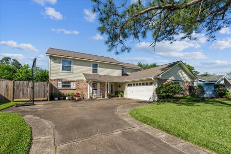 417 Cottonwood Drive Friendswood TX 77546
