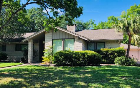 5258 Ariel Street Houston TX 77096