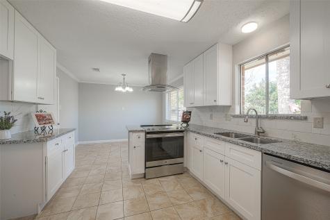 13614 Greenway Drive Sugar Land TX 77498