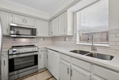 1221 Cedar Post Lane 1d Houston TX 77055