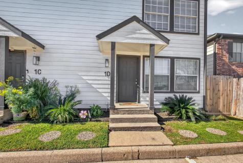 1221 Cedar Post Lane 1d Houston TX 77055