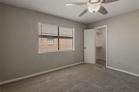 2404 Sycamore Avenue C4 Huntsville TX 77340