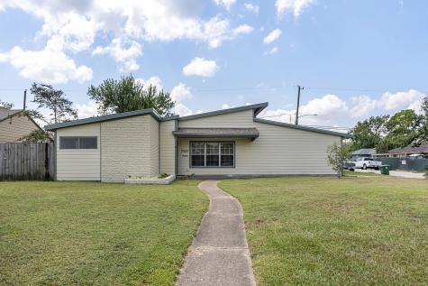 7527 Dearborn Street Houston TX 77055