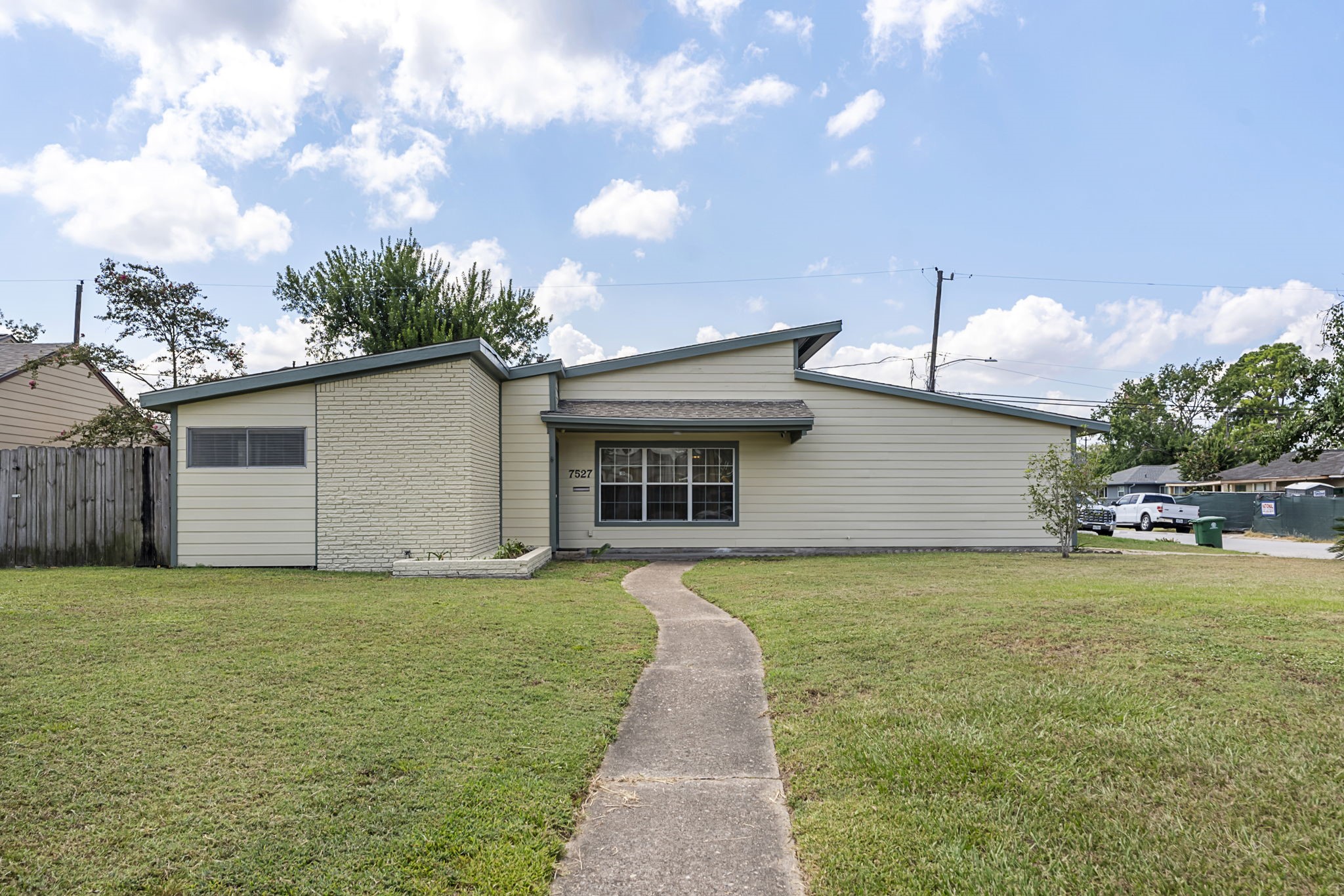7527 Dearborn Street Houston TX 77055