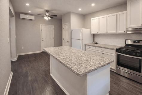 511 W Cleveland Street 1 Alvin TX 77511