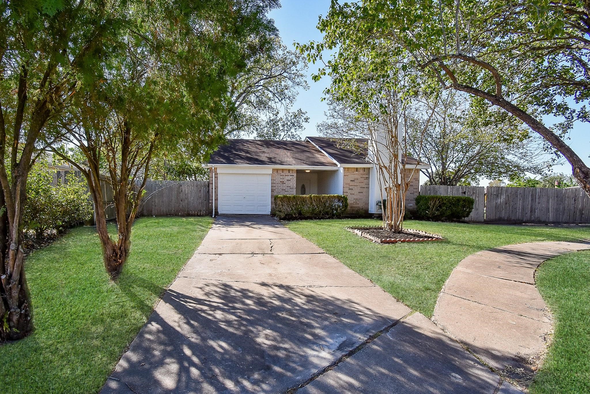 10010 Tahoka Lane Sugar Land TX 77498