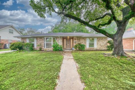 5722 Cheltenham Drive Houston TX 77096