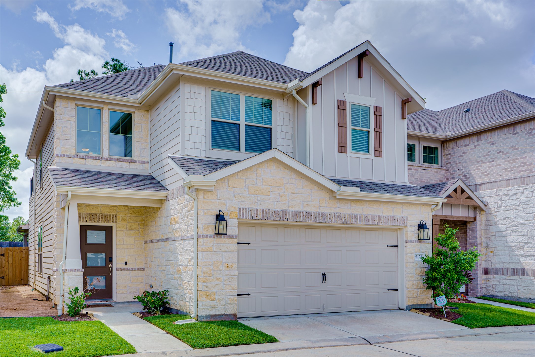 5128 Aedan Oak Street Houston TX 77018