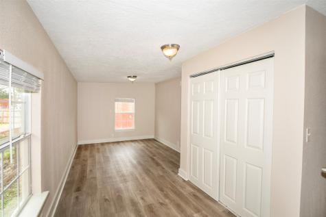 1217 N Meyer Avenue Seabrook TX 77586