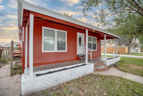 1217 N Meyer Avenue Seabrook TX 77586