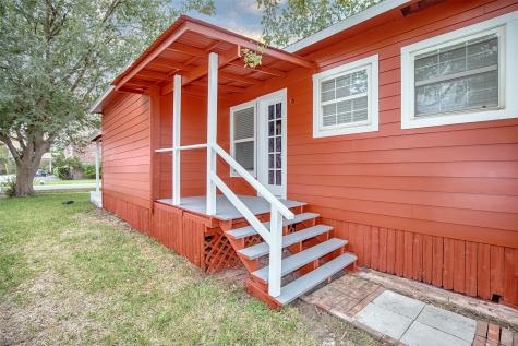 1217 N Meyer Avenue Seabrook TX 77586