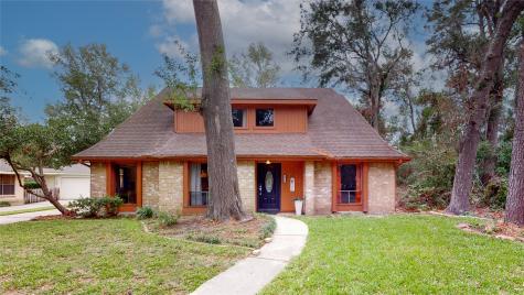 3819 Brook Shadow Drive Kingwood TX 77345