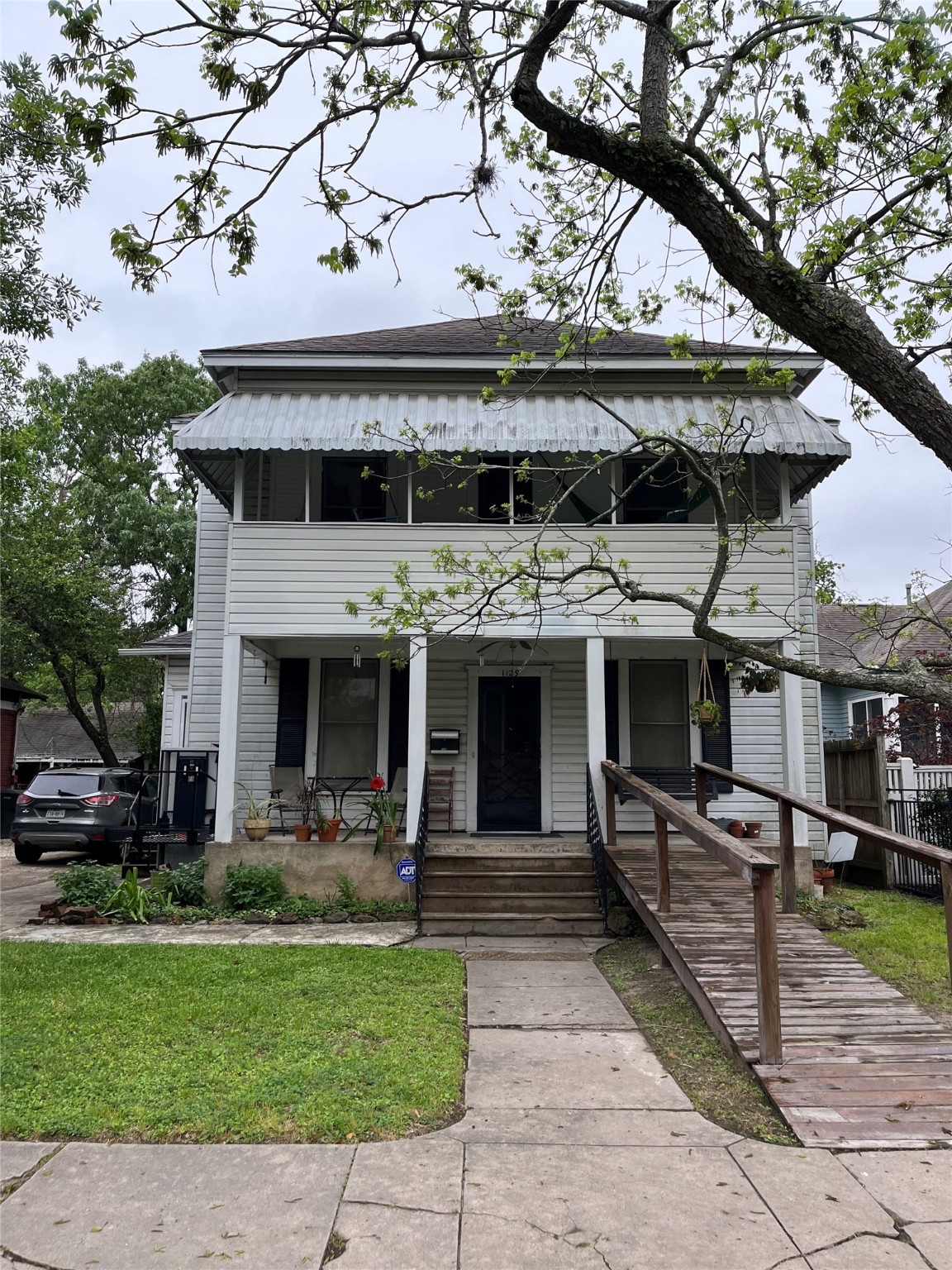 1129 Cortlandt Street Houston TX 77008