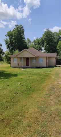 915 Battlebell Road Highlands TX 77562