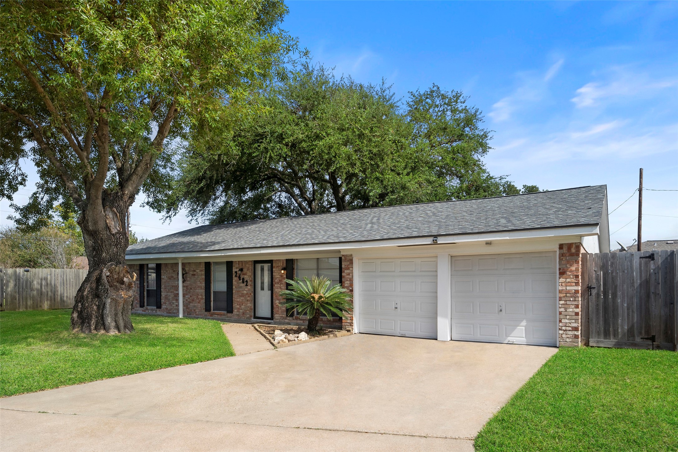 2402 15th Avenue N Texas City TX 77590