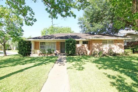 4048 Newshire Drive Houston TX 77025