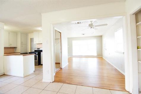 4048 Newshire Drive Houston TX 77025