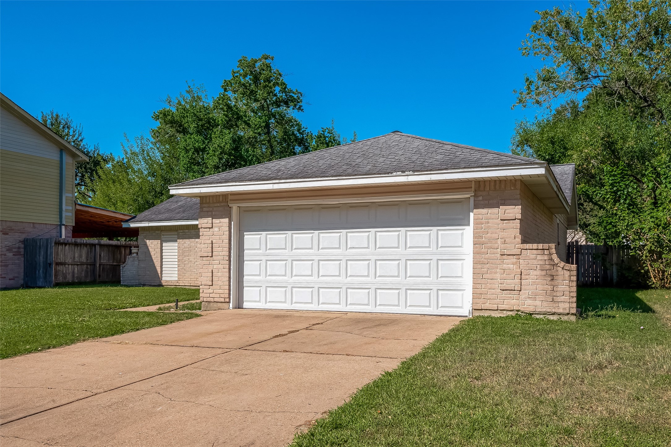 7615 Wovenwood Lane Houston TX 77041
