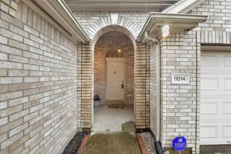 11014 Hunting Path Court Houston TX 77065