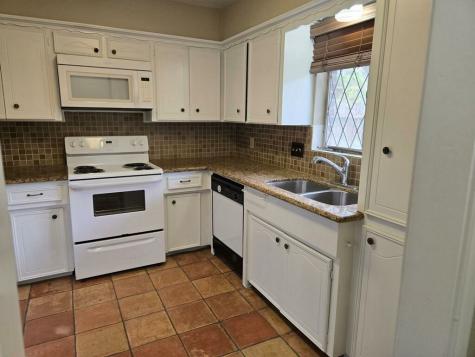 1779 Saxony Lane Houston TX 77058