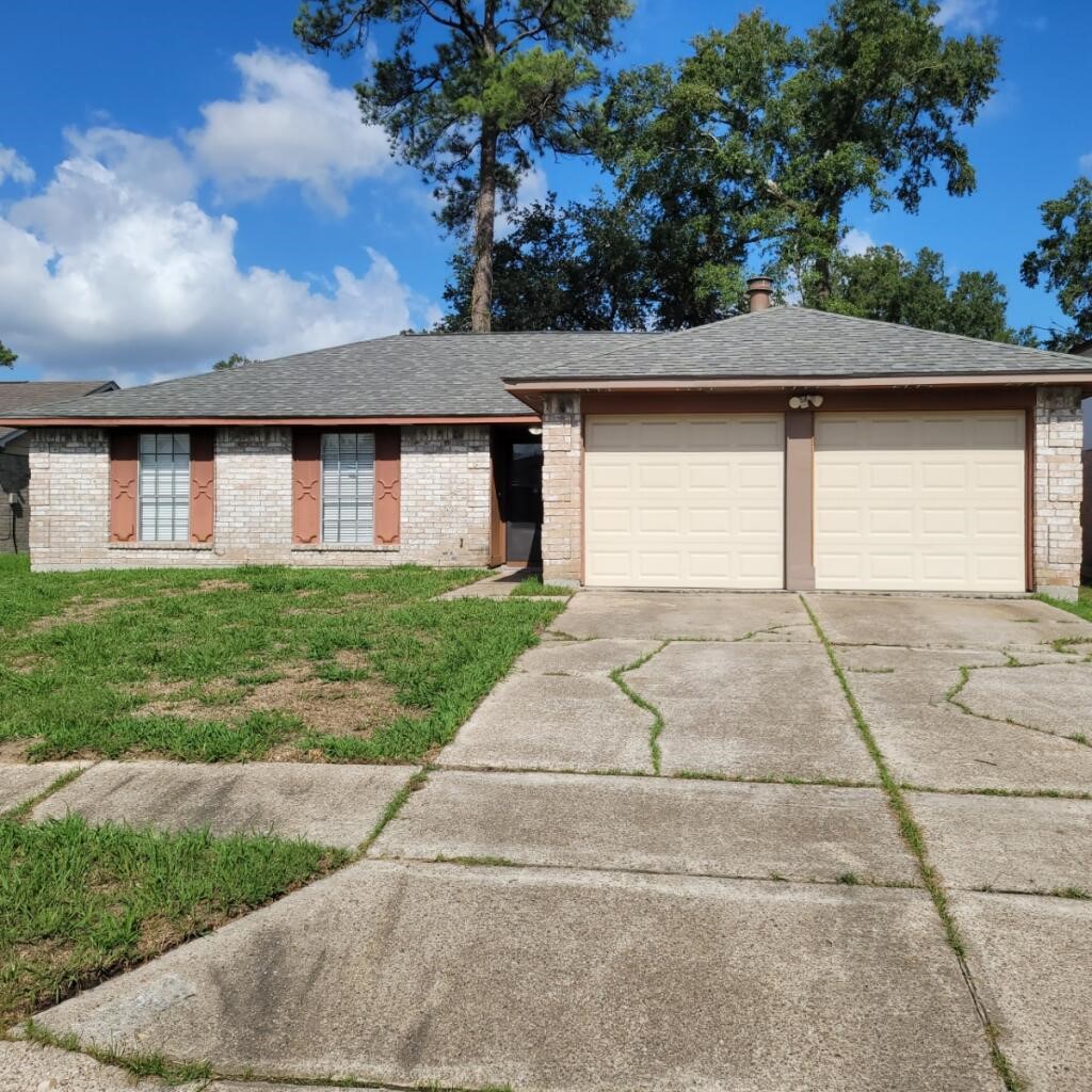 13323 S Thorntree Drive Houston TX 77015