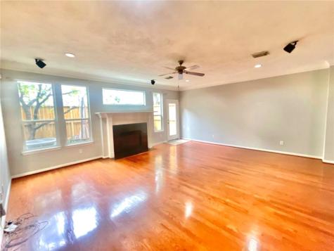 1622 Cohn Street Houston TX 77007
