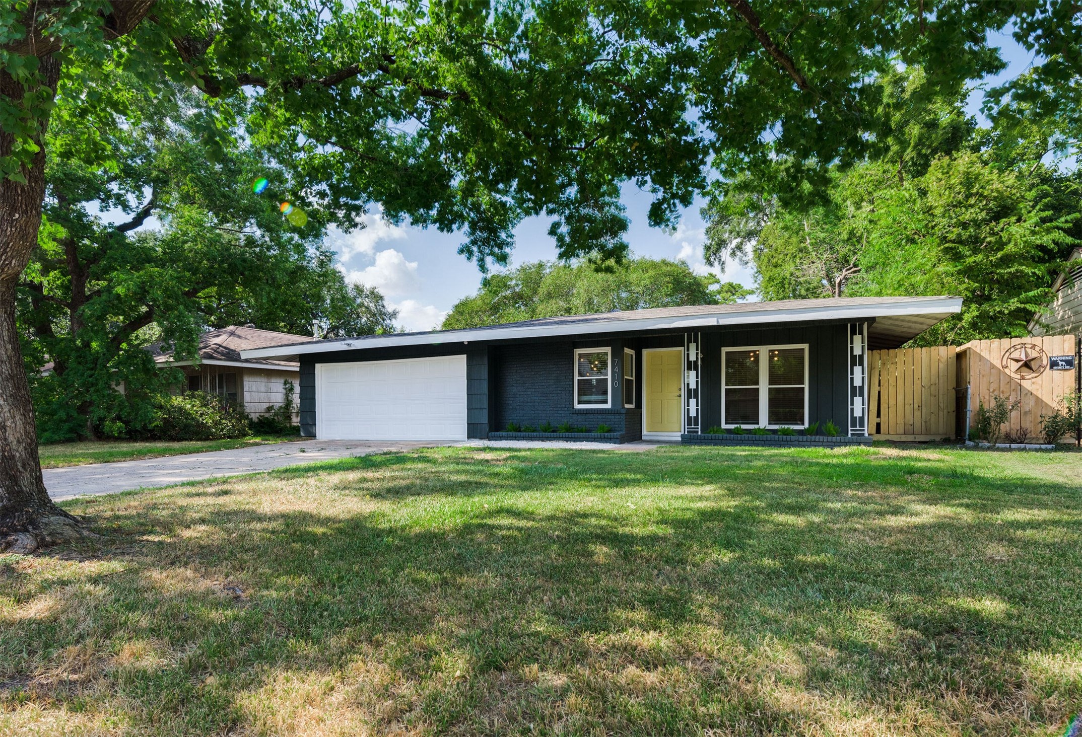 7410 Dearborn Street Houston TX 77055