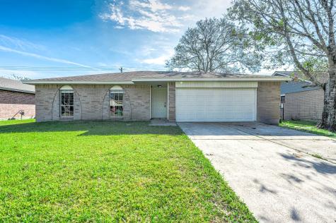 44 Ranch House Loop Angleton TX 77515