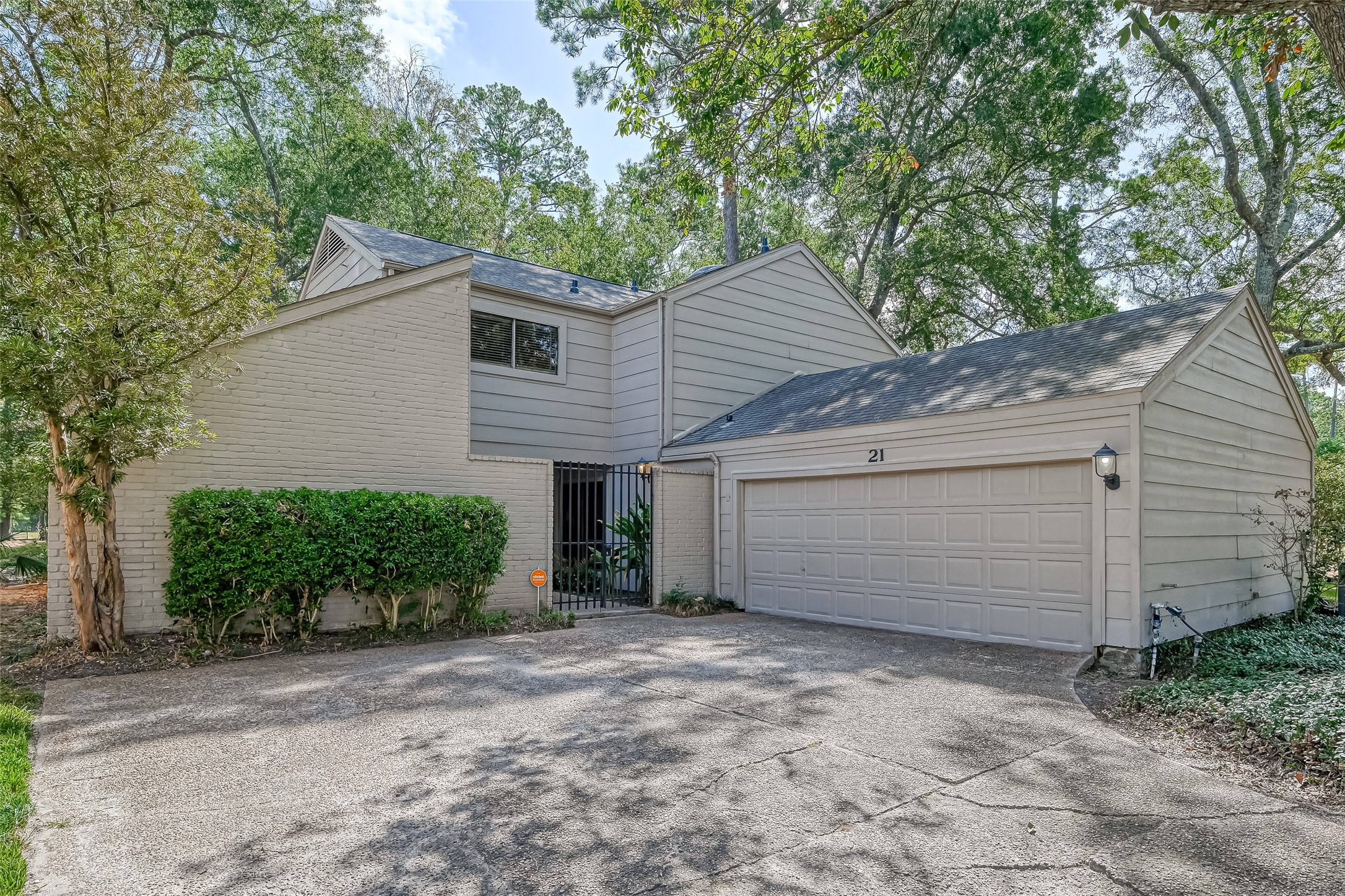 1746 Cloister Drive 21 Crosby TX 77532