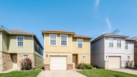 4958 N Cancun Drive Houston TX 77045
