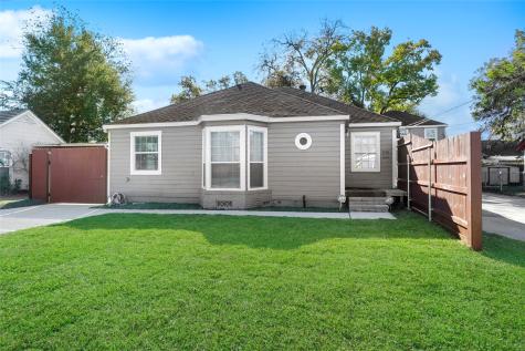906 Gale Street Houston TX 77009