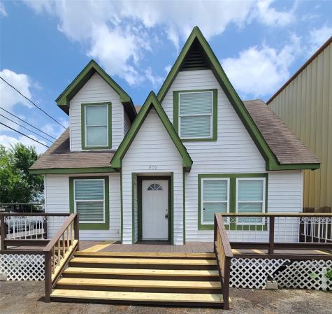 606 S Frazier Street Conroe TX 77301