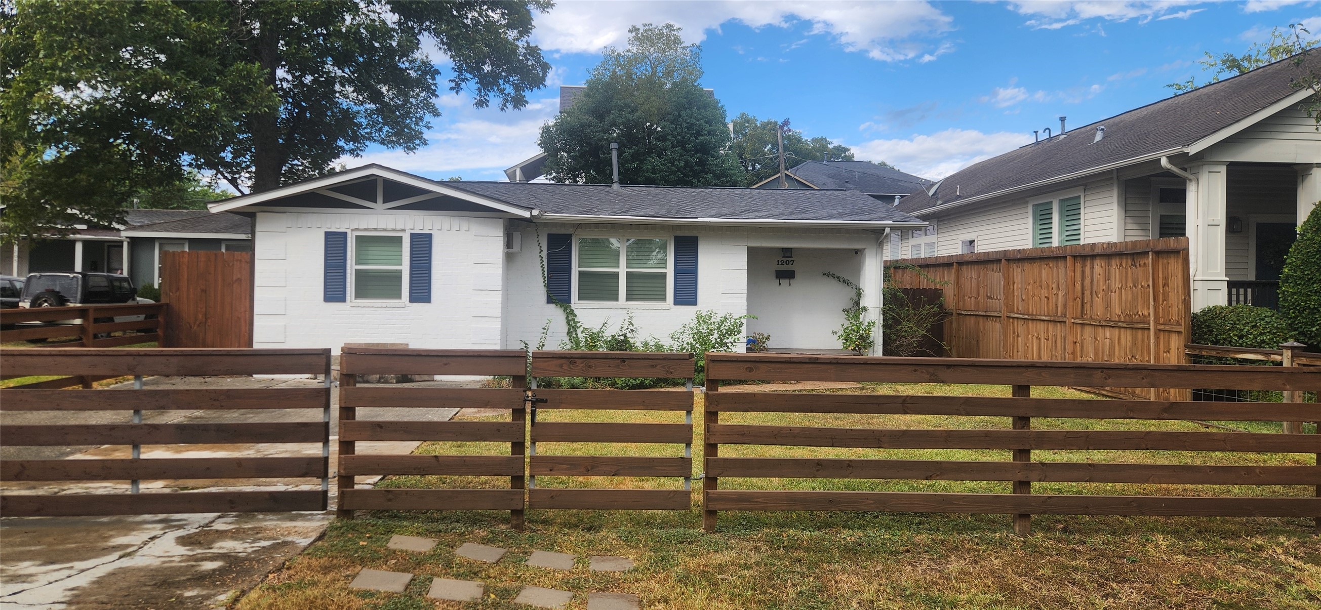 1207 Archer Street Houston TX 77009