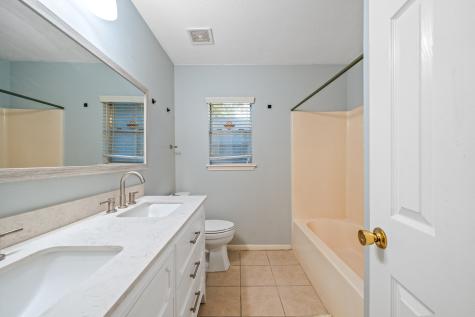 11811 Marburg Drive Houston TX 77066