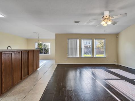 3823 Beacons View Friendswood TX 77546