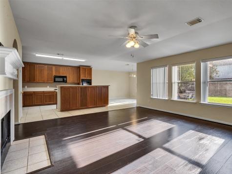 3823 Beacons View Friendswood TX 77546